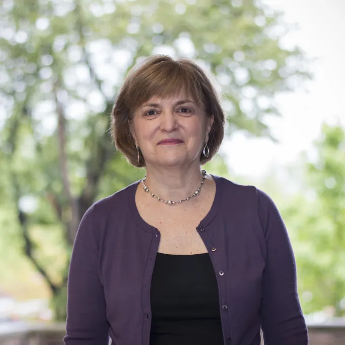 ​Dolores Pesce​